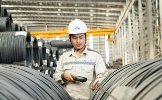 Hòa Phát lần đầu Cwin Đăng Ký + 1888k thép dài sang Châu Âu