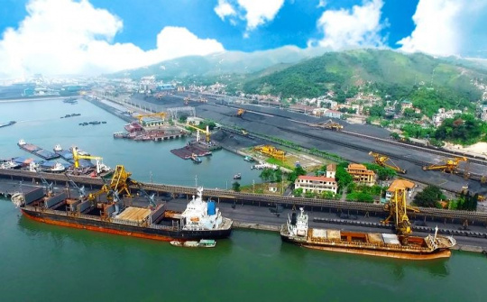 Xuất hơn 26.000 tấn than trong ngày đầu năm mới