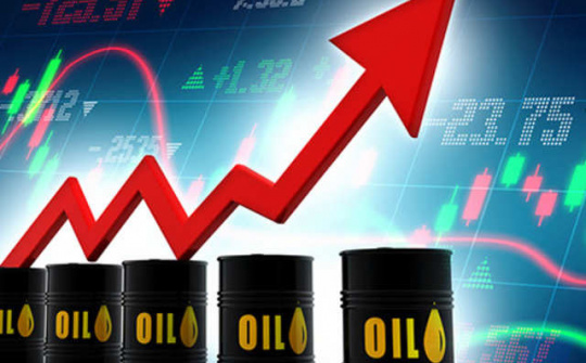 Nga tấn công Ukraine đẩy giá dầu, vàng liên tục lập đỉnh mới, dầu vượt mức 100USD/thùng