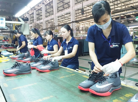 Cwin com sòng bạc trực tuyến da giày khởi đầu tích cực