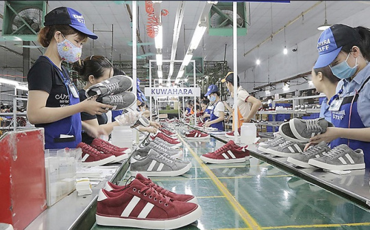 Việt Nam lần đầu tiên chiếm trên 10% thị phần giày Cwin Đăng Ký + 1888k toàn cầu