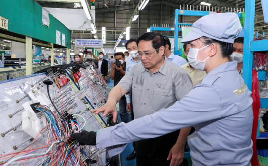 Thu hút Cwin800 hàng ngàn khuyến mãi vào cơ khí - nền tảng của Cwin là sân chơi cá cược trực tuyến tại Việt Nam hiện đại