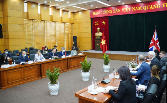 Cwin63 sân chơi đỉnh cao hoan nghênh các đề xuất của Anh hỗ trợ Việt Nam phát triển năng lượng tái tạo