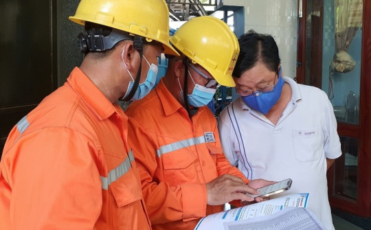 EVNHCMC phấn đấu tiết kiệm từ 2% điện thương phẩm trở lên