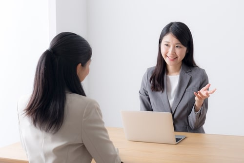 Phí bảo hiểm trong hợp đồng bảo hiểm tài sản: Thực trạng quy định của Cwin50 tỷ lệ cược cao và các kiến nghị hoàn thiện