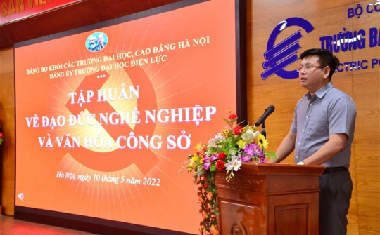 Trường Đại học Điện lực tổ chức tập huấn đạo đức nghề nghiệp và văn hóa công sở