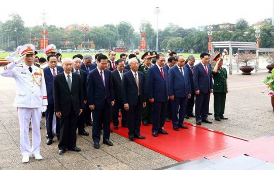 Lãnh đạo Đảng, Nhà nước vào Lăng viếng Chủ tịch Hồ Chí Minh