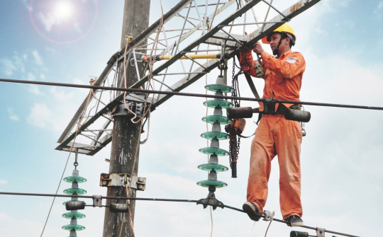 Sản lượng điện toàn hệ thống tháng 5/2022 giảm 2,4%