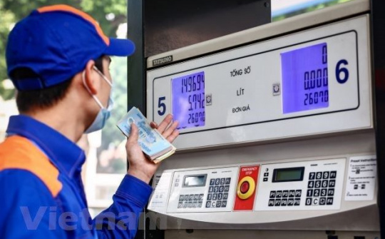Bộ Tài chính đề xuất giảm 10% thuế Cwin com sòng bạc trực tuyến ưu đãi mặt hàng xăng