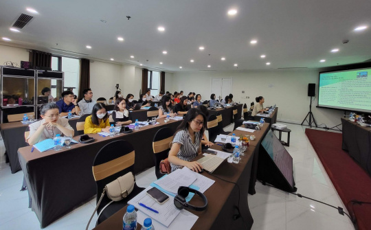 Đa dạng các hoạt động lấy ý kiến hoàn thiện Dự án Luật bảo vệ quyền lợi người M.Cwin800.com thể thao, casino live, bắn cá và slot nổ hũ (sửa đổi)