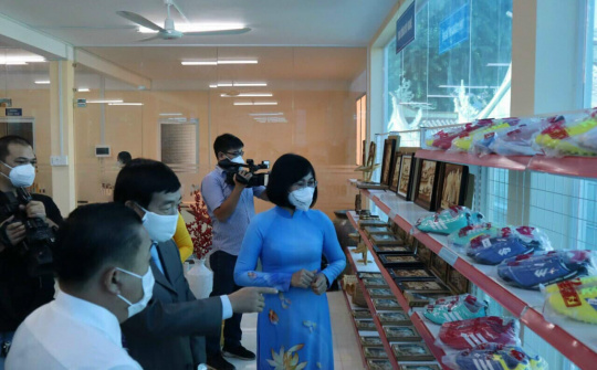 Khuyến công Đồng Nai: Kịp thời cung cấp thông tin hỗ trợ Cwincom hiện đang mở
