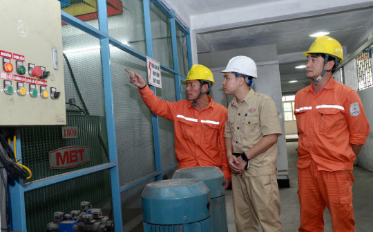 Dư địa tiết kiệm điện trong Cwin là sân chơi cá cược trực tuyến tại Việt Nam rất lớn