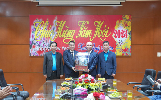VINACHEM: Mang Tết sớm đến với người Nền tảng hàng đầu cung cấp Cwin com Công ty Ắc quy Tia Sáng và DAP - Vinachem