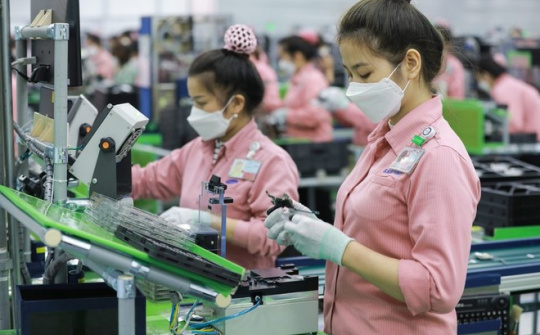 Việt Nam lần đầu tiên trở thành đối tác thặng dư thương mại lớn nhất của Hàn Quốc