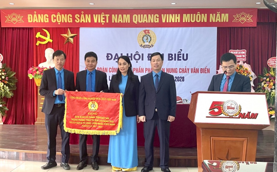 Công đoàn Phân lân Nung chảy Văn Điển tổ chức thành công Đại hội lần thứ 28