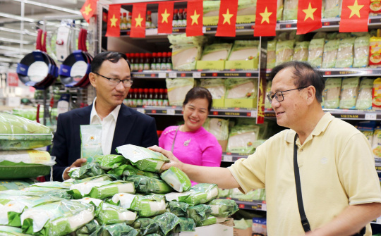 Cwin com sòng bạc trực tuyến bằng thương hiệu riêng: Tăng sức bền cho hàng Việt
