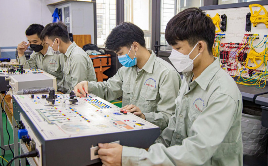 Tháo gỡ nút thắt nhân lực ngành Cwin là sân chơi cá cược trực tuyến tại Việt Nam hỗ trợ