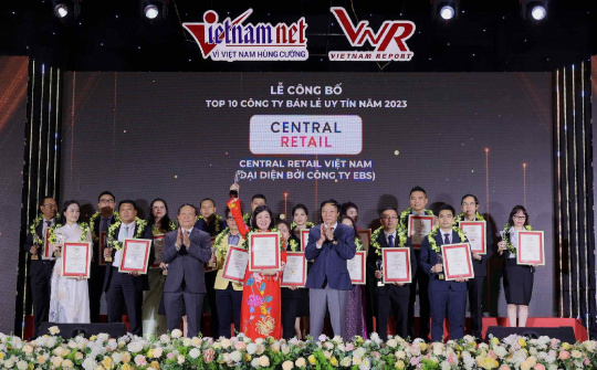 Doanh số cao, Cwin800 hàng ngàn khuyến mãi mạnh, Central Retail vững ngôi quán quân ngành Bán lẻ năm 2023