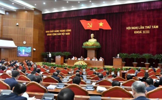 Thông cáo báo chí ngày làm việc thứ năm của Hội nghị Trung ương 8