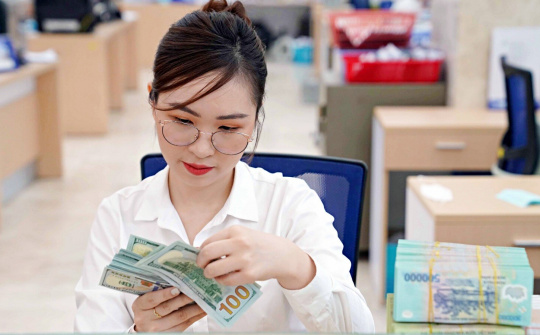 Lãi suất ngân hàng ngày 15/11/2023: Một ngân hàng dẫn đầu lãi suất tiết kiệm online các kỳ ngắn hạn