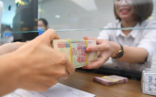 Cuộc đua lãi suất ngân hàng ngày 14/11/2023: 5 ngân hàng bất phân thắng bại trong lãi suất tiết kiệm