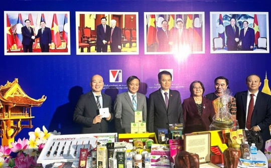 Việt Nam - Lào: Chuyển đổi số để xúc tiến thương mại