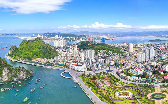 Quảng Ninh: Ưu tiên thực hiện các dự án kết cấu hạ tầng tạo sức lan tỏa lớn