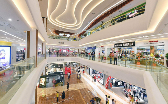 Lãi ròng cả năm nay của Vincom Retail (VRE) có thể tăng 62%