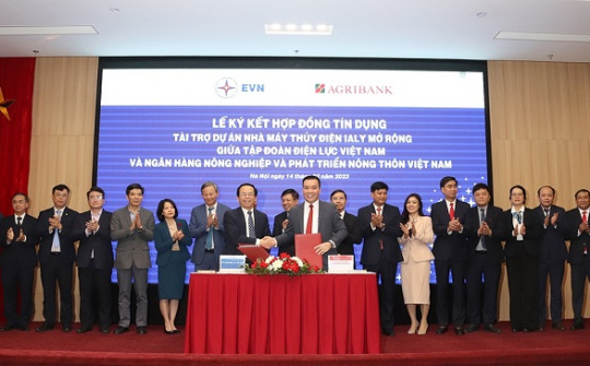 Ký Hợp đồng tín dụng tài trợ dự án Nhà máy Thủy điện Ialy mở rộng