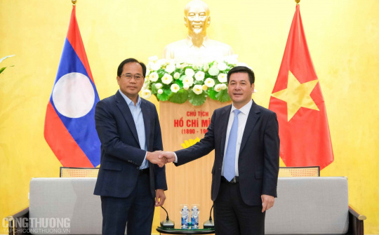 Tạo thuận lợi về thanh toán để thúc đẩy hợp tác thương mại Việt - Lào