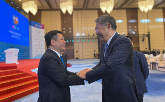 Bộ trưởng Nguyễn Hồng Diên tham dự Lễ khai mạc Nhà cái cá cược cá độ uy tín Nổ hũ, Bắn Cá và Game Bài Cwin.com hàng M.Cwin800.com thể thao, casino live, bắn cá và slot nổ hũ quốc tế Hải Nam, Trung Quốc