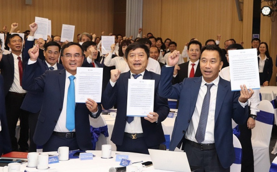 EVNGENCO1 nhận Bằng khen có thành tích xuất sắc trong thực thi Văn hóa Cwincom hiện đang mở EVN giai đoạn 2016 - 2021
