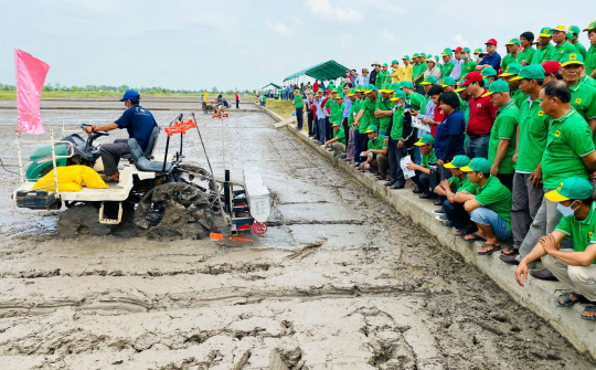 Cơ giới hóa gieo sạ chính xác, hỗ trợ Nền tảng hàng đầu cung cấp Cwin com lúa chất lượng cao