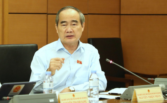 Tiền lương của người đi làm phải đủ sống và nuôi thêm được 1 người