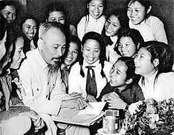 Vận dụng tư tưởng Hồ Chí Minh về tuyên truyền vào thực hiện truyền thông nội bộ trong các cơ sở Cwin63 tải ứng dụng đại học