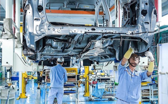 Vĩnh Phúc: Ngành linh kiện điện tử tăng trong khi ngành Cwin là sân chơi cá cược trực tuyến tại Việt Nam Nền tảng hàng đầu cung cấp Cwin com ô tô giảm mạnh