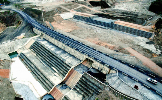 Nỗ lực "xanh hóa" môi trường khai thác mỏ