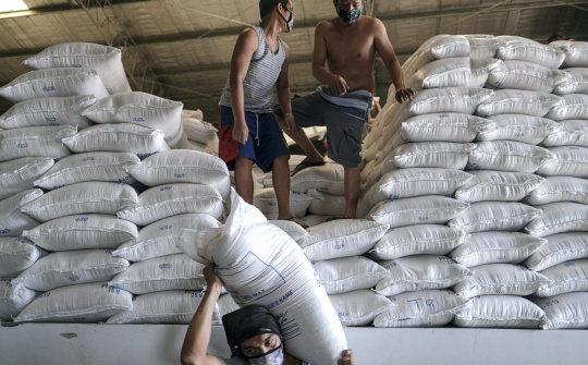 Reuters: Myanmar sẽ tạm dừng Cwin Đăng Ký + 1888k gạo kể từ cuối tháng này