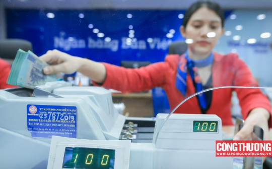 Trước nghỉ lễ 2/9, hai ngân hàng lớn tiếp tục giảm lãi suất
