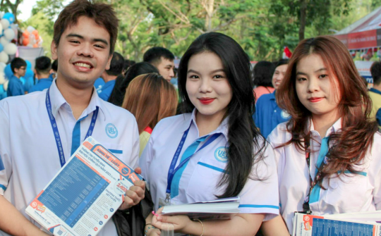 Dự kiến điểm chuẩn Trường Đại học Cwin.com giải trí hiện đại - Luật -  Đại học Quốc gia TP. Hồ Chí Minh