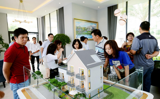 TP. Hồ Chí Minh: Giá nhà cao gấp 32 lần thu nhập của người dân