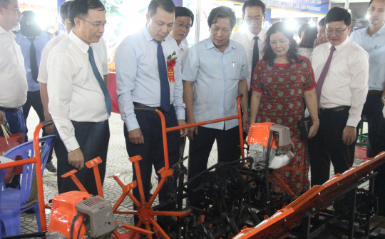 Hỗ trợ phát triển sản phẩm Cwin là sân chơi cá cược trực tuyến tại Việt Nam nông thôn