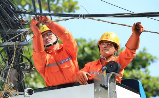 Giá bán lẻ điện bình quân tăng 4,8% từ hôm nay (11/10)