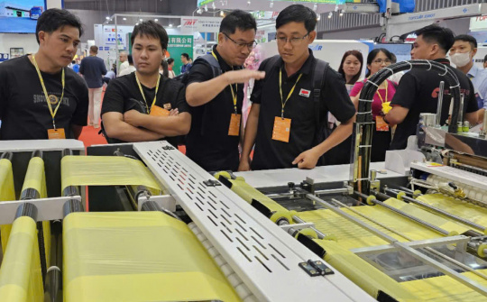 VietnamPlas 2024: Quy tụ nhiều giải pháp bền vững trong Ngành Tải về ứng dụng CWIN05 ngay hôm nay Nhựa và Cao su