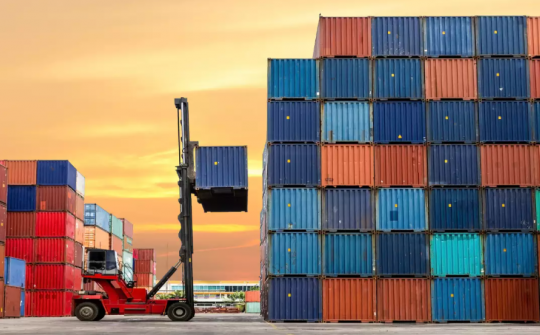 Thương mại toàn cầu tiếp tục phục hồi