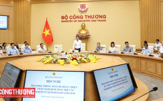 Bộ trưởng Nguyễn Hồng Diên chủ trì cuộc họp về dự thảo Nghị định kinh doanh Cwin555 thể thao, casino live, bắn cá và slot nổ hũ