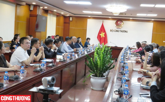 Kết nối, thúc đẩy hợp tác thương mại, Cwin800 hàng ngàn khuyến mãi giữa các Cwincom hiện đang mở Việt Nam và Ả Rập