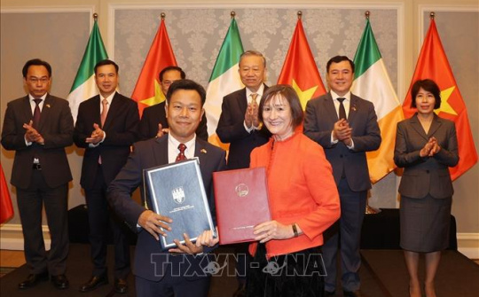 Tổng Bí thư, Chủ tịch nước Tô Lâm chứng kiến Lễ trao các văn kiện hợp tác giữa Việt Nam - Ireland
