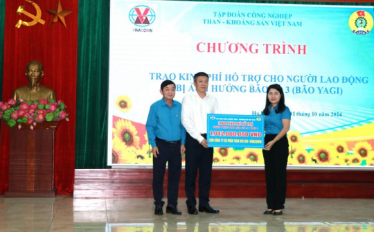 TKV trao kinh phí hỗ trợ cho người Nền tảng hàng đầu cung cấp Cwin com bị ảnh hưởng bão số 3 (YAGI)