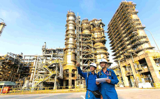 Fitch Ratings xếp hạng tín nhiệm dài hạn của Lọc hoá dầu Bình Sơn (BSR) ở mức BB+